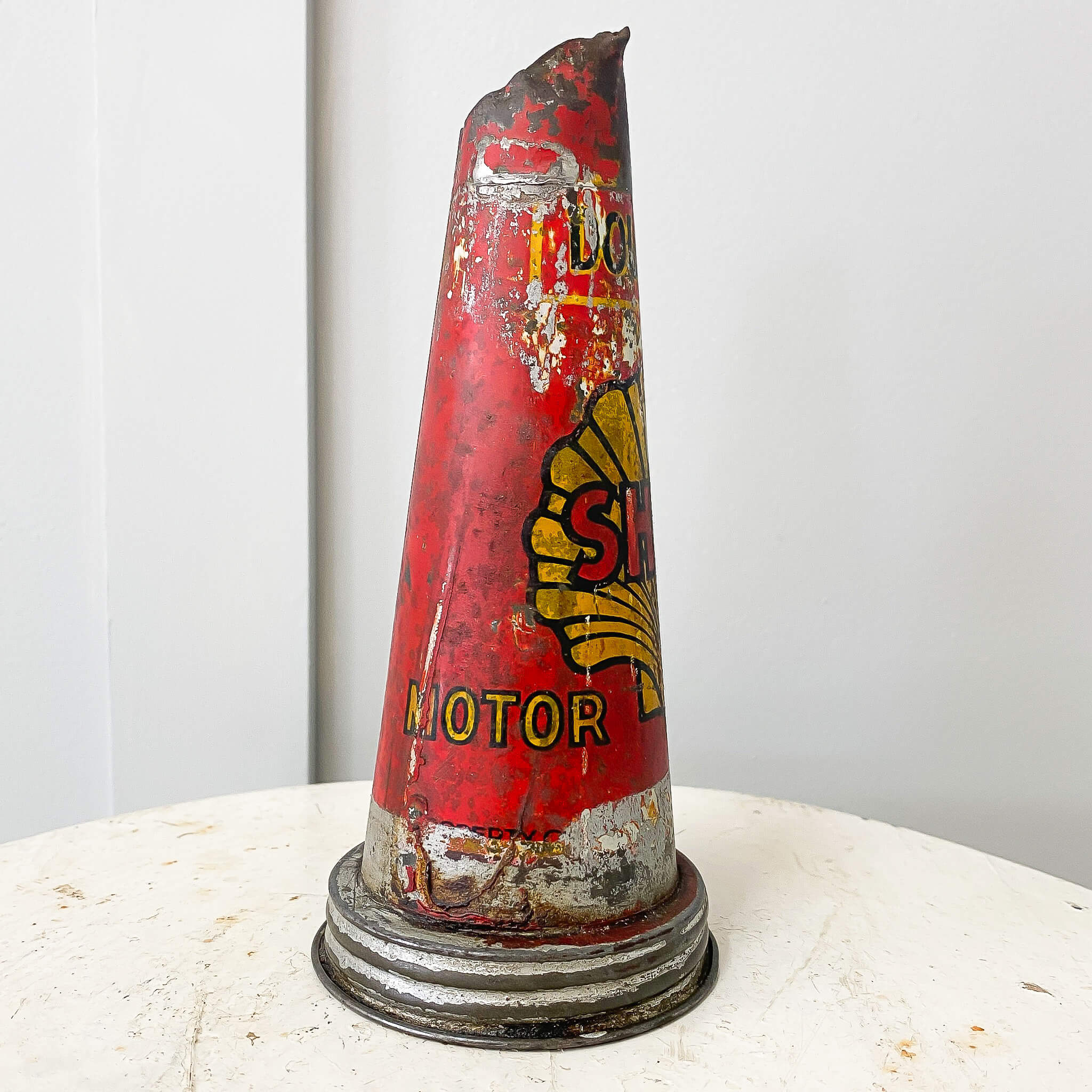 An Early Shell Oil Bottle Top