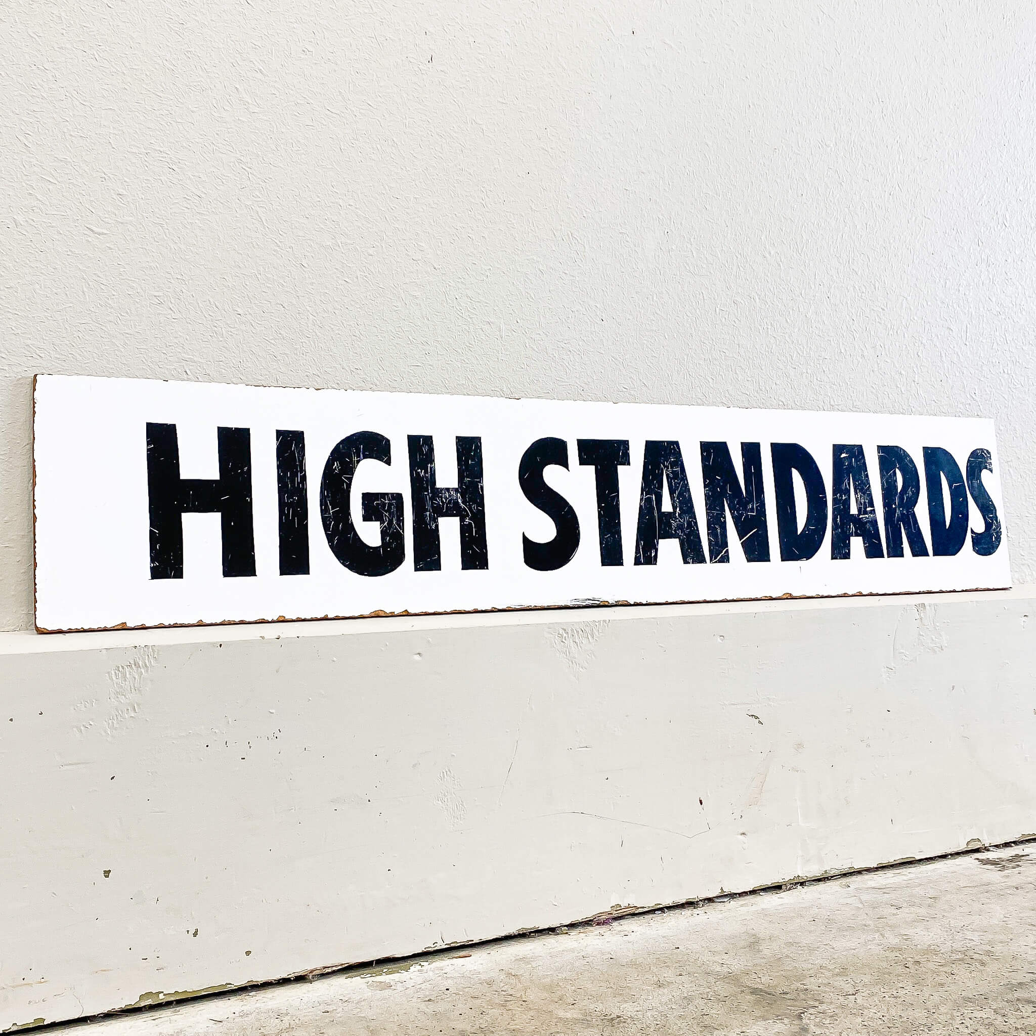 Avondale Racecourse Tournament Board Horse Names