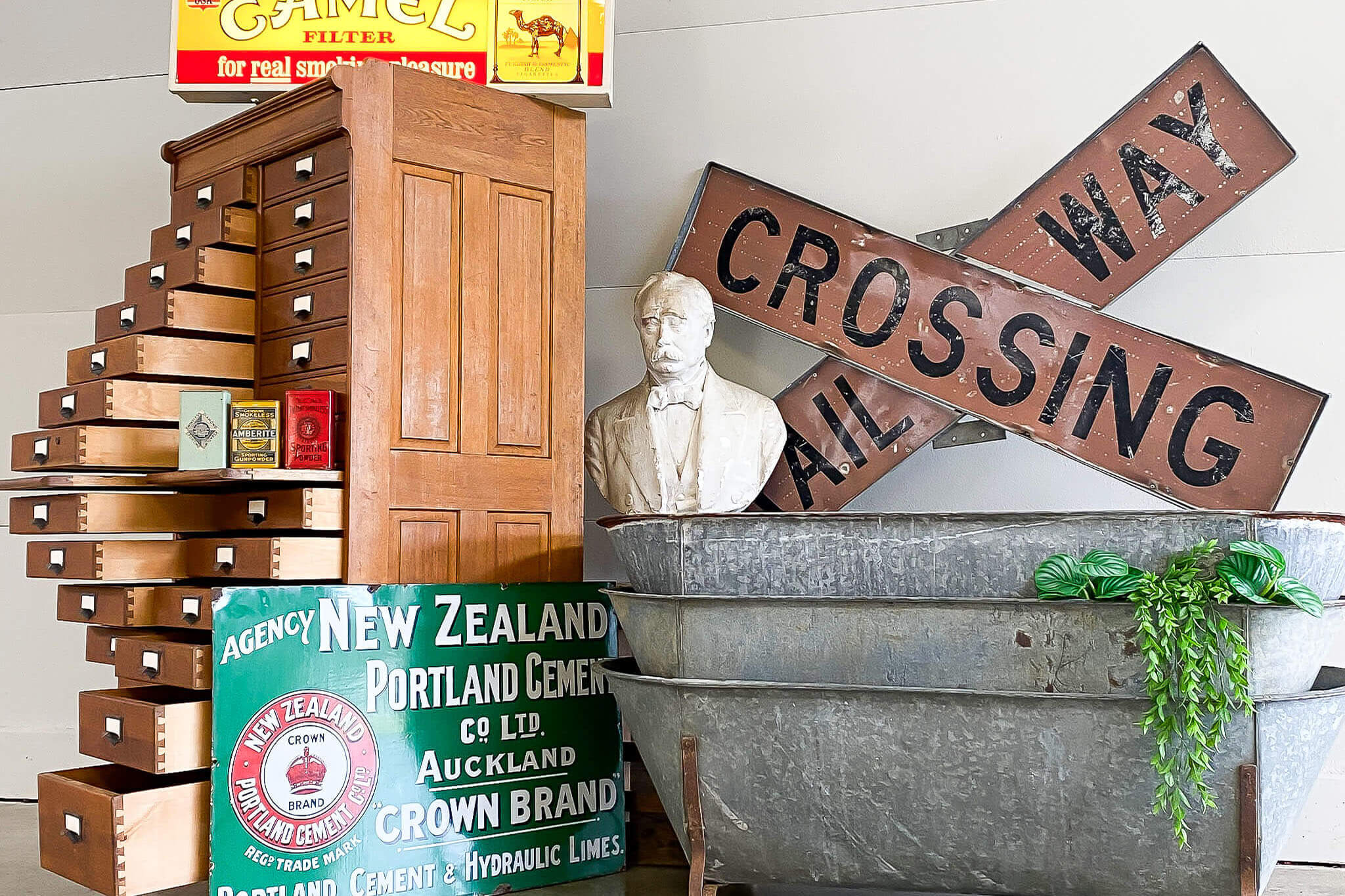 Salvage Place. Auckland's Antique Revolution
