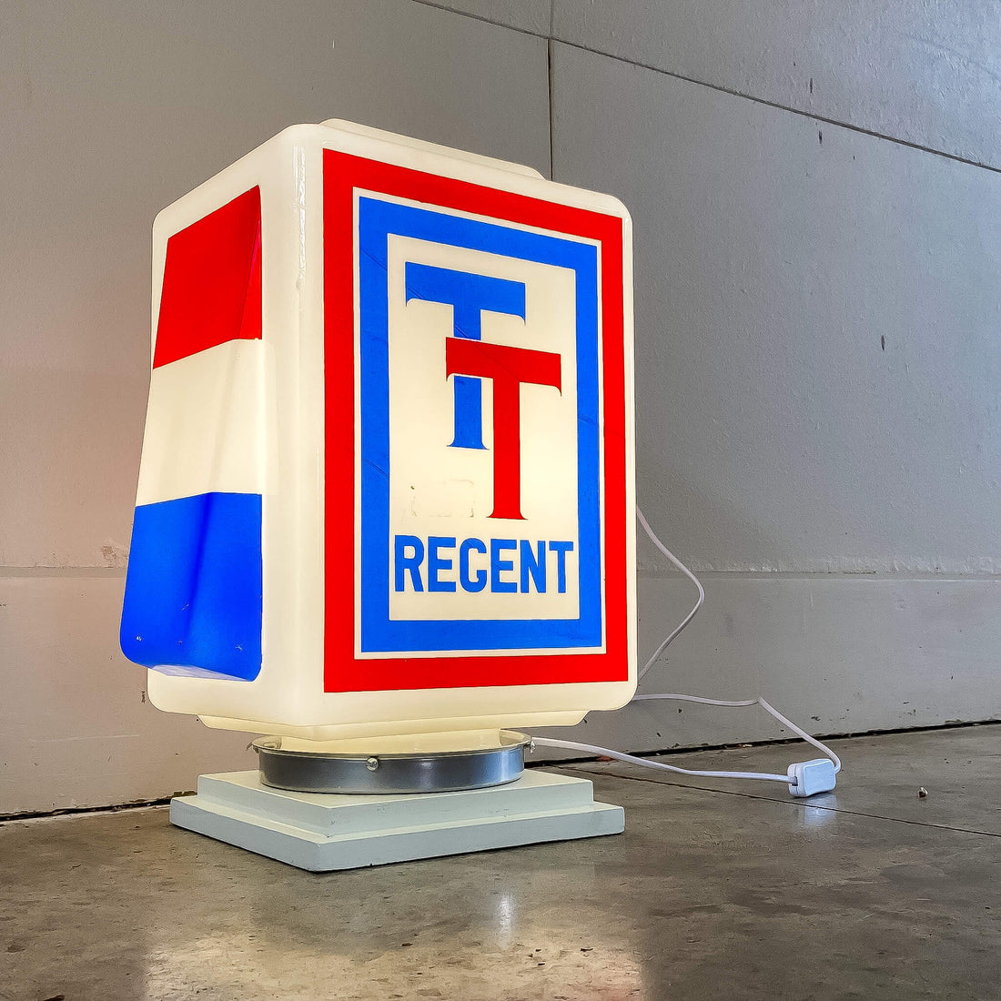 Regent Gas Pump Globe
