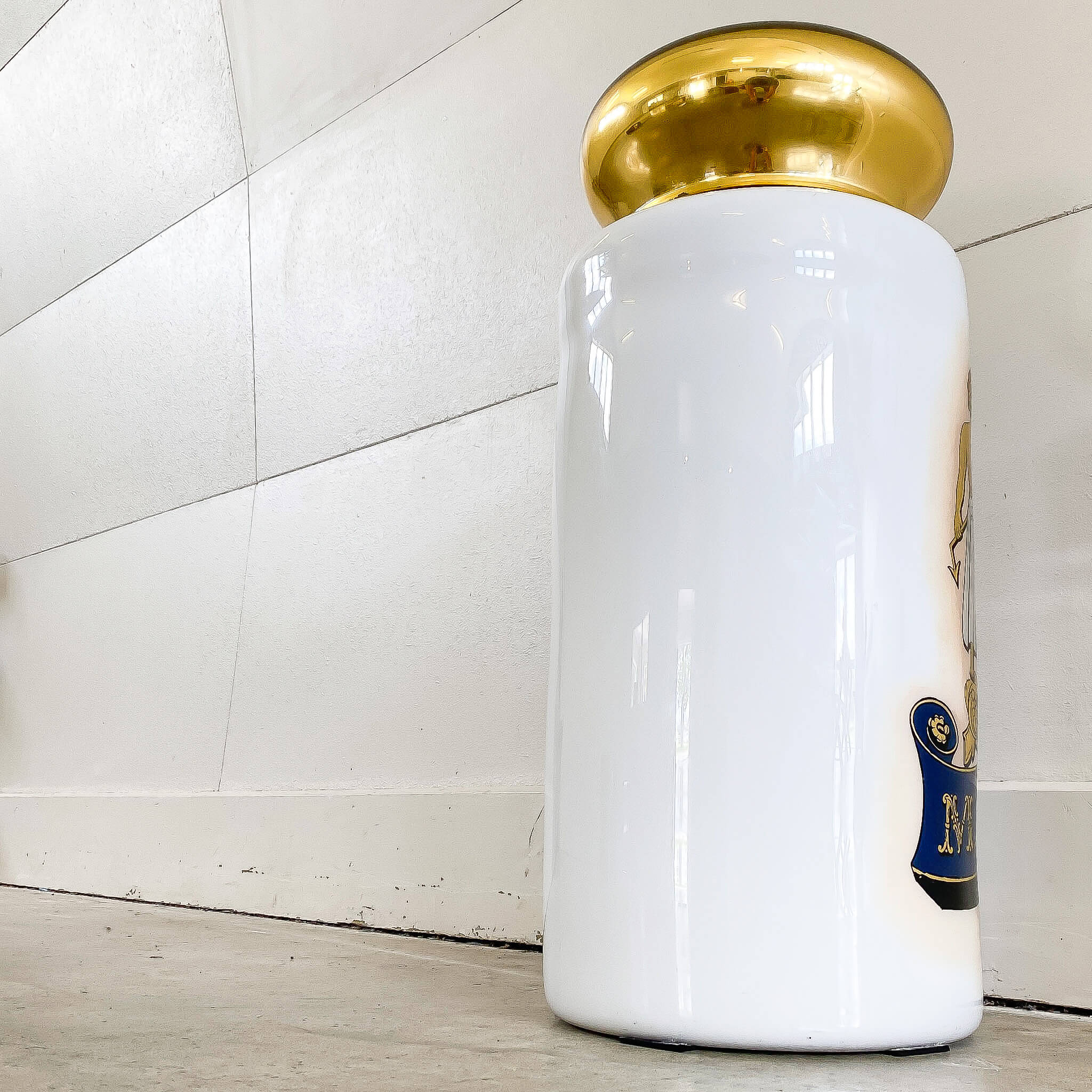 A 19th Century Magnesia Chemist Jar