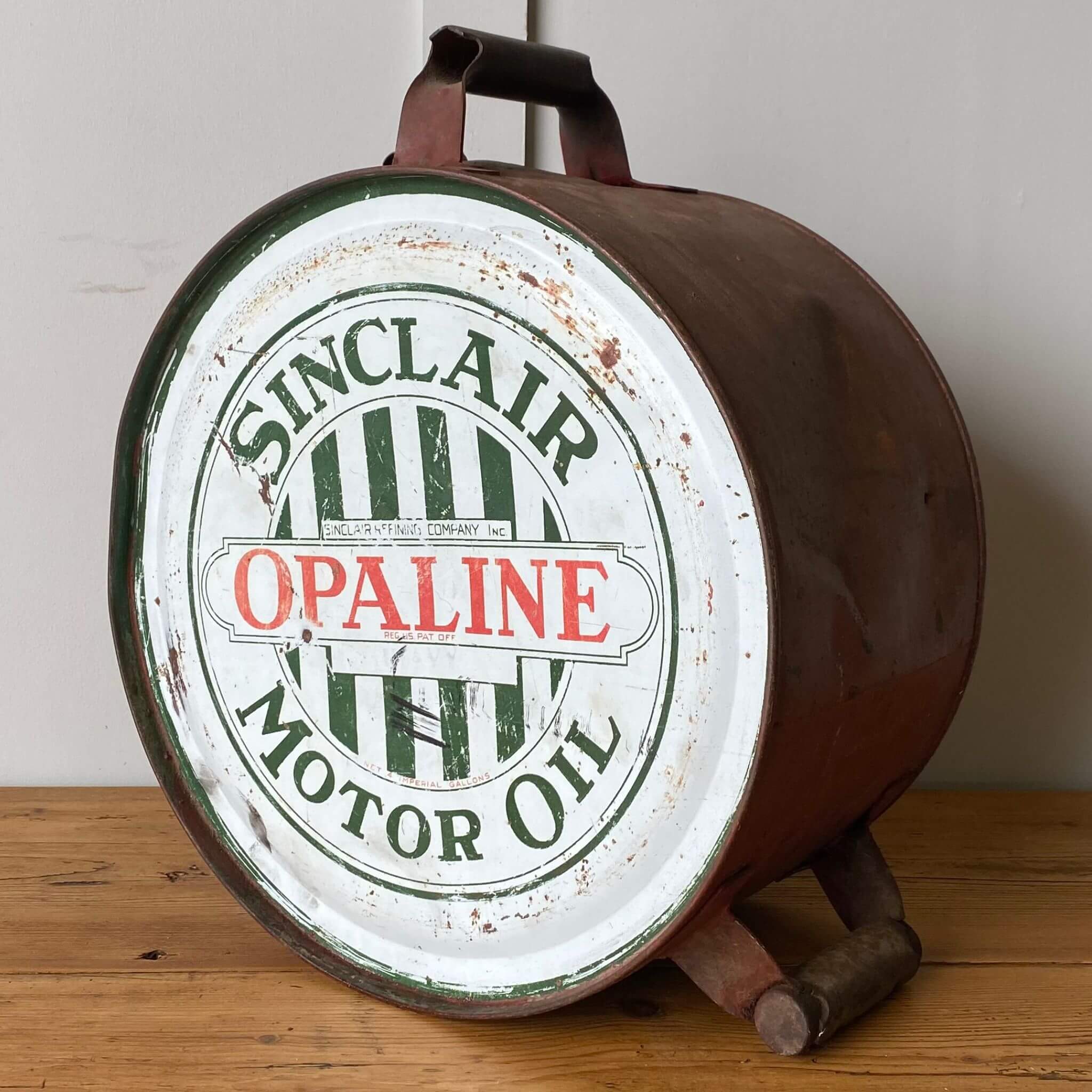 Sinclair Opaline Oil Tin