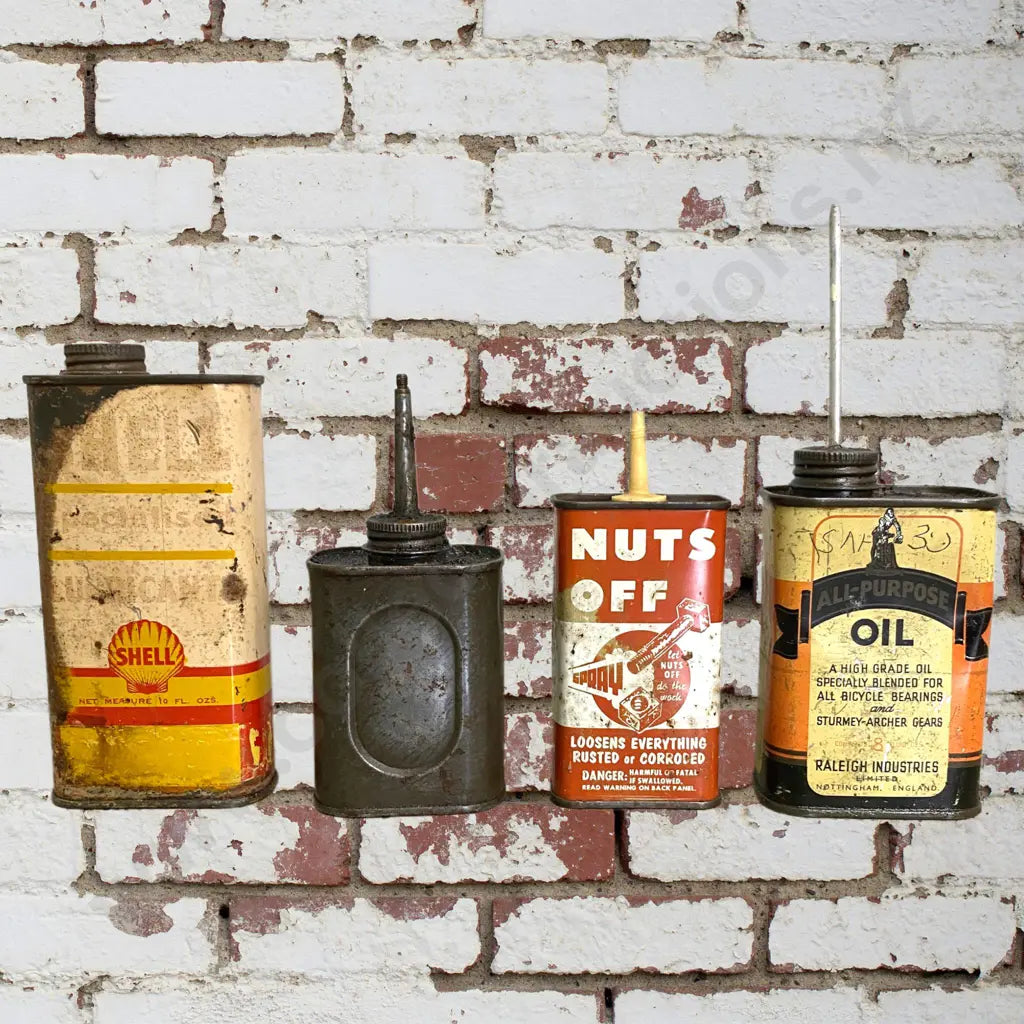 Size varies from 14cm - 8cm tall. Fair condition.