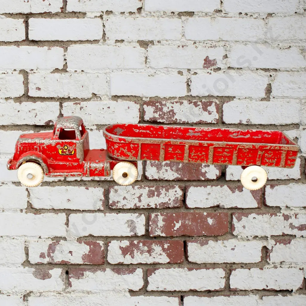 Size 27cm Long x 6cm Wide x 6cm High. Original paint. Condition good.