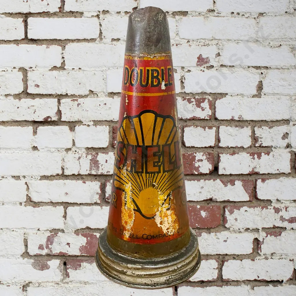 Size 16cm tall x 7cm diameter Screen printed, mimium fading, Shell Oil Co of NZ. Condition good.