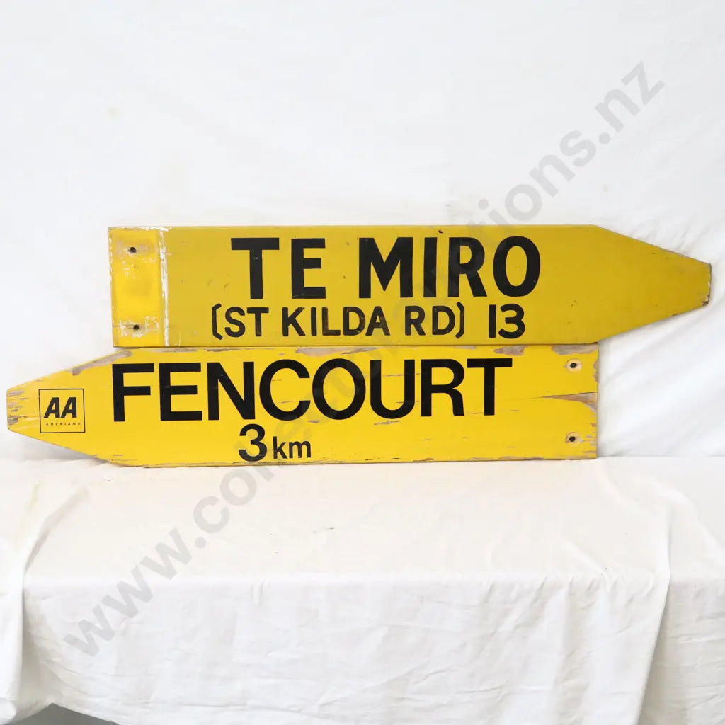 Size 1.03m Long each, Cambridge Street Signs.