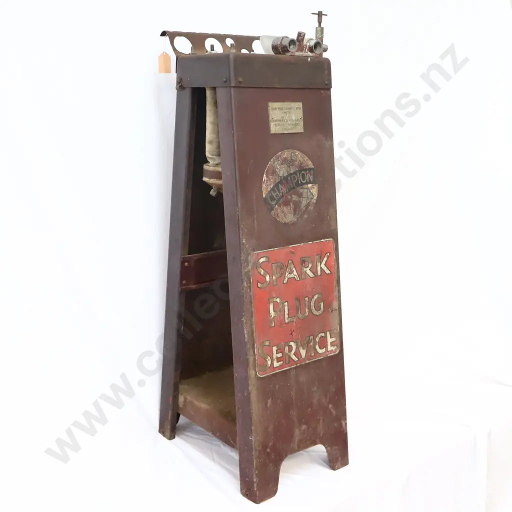 Size 47cm Long x 35cm Wide x 34cm High. Used condition, service rust only.