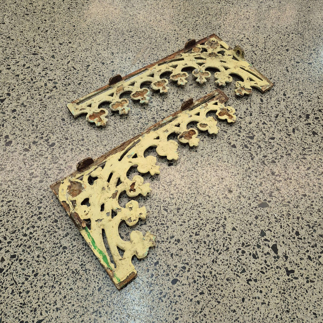 Cast Iron Villa Lacework