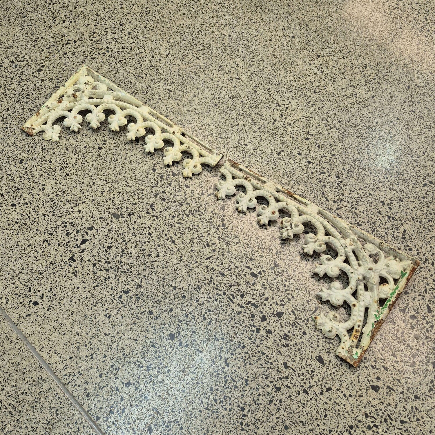 Cast Iron Villa Lacework