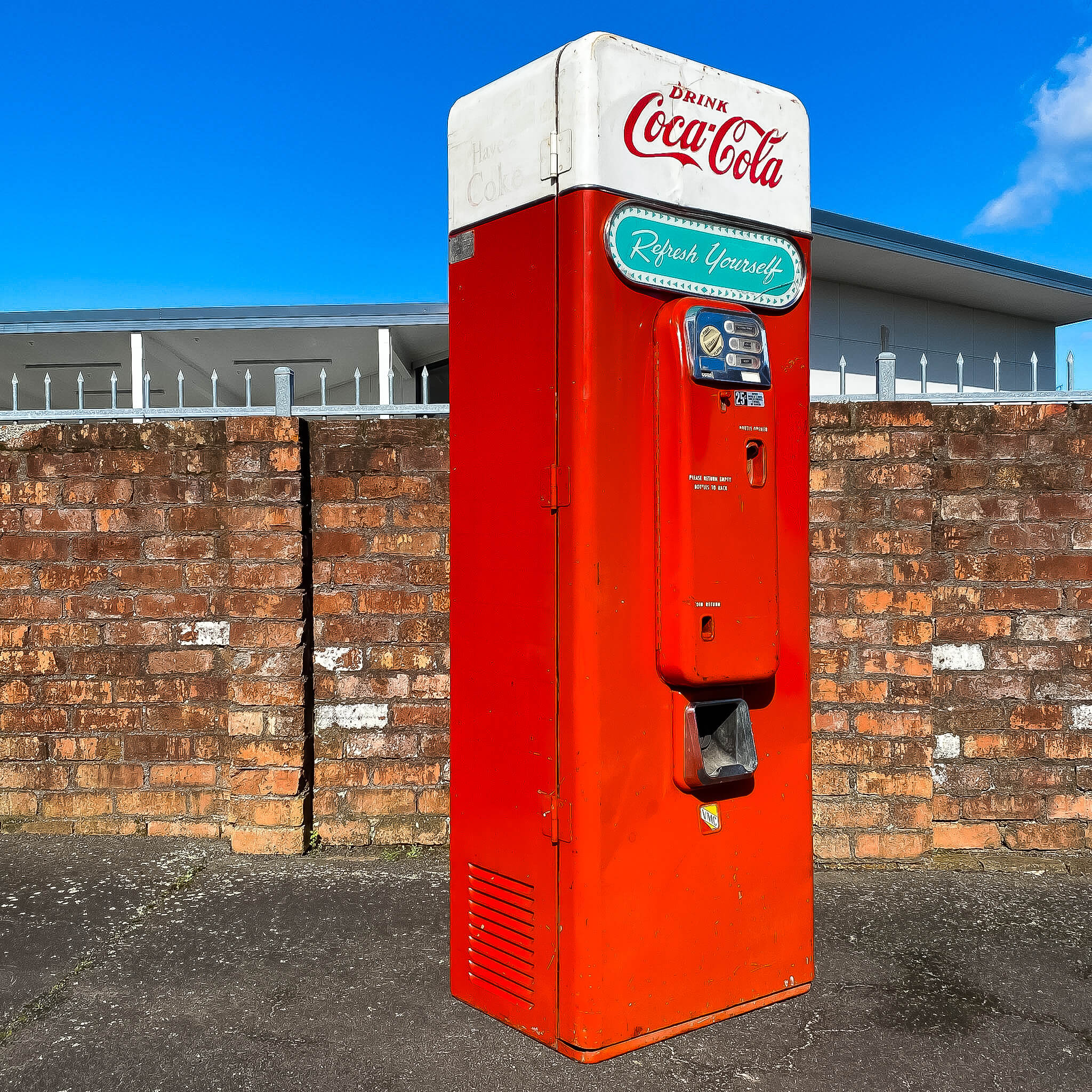 Vintage Coca Cola Vending Machine Vendo 39 Coke Machine: Rare Vintage