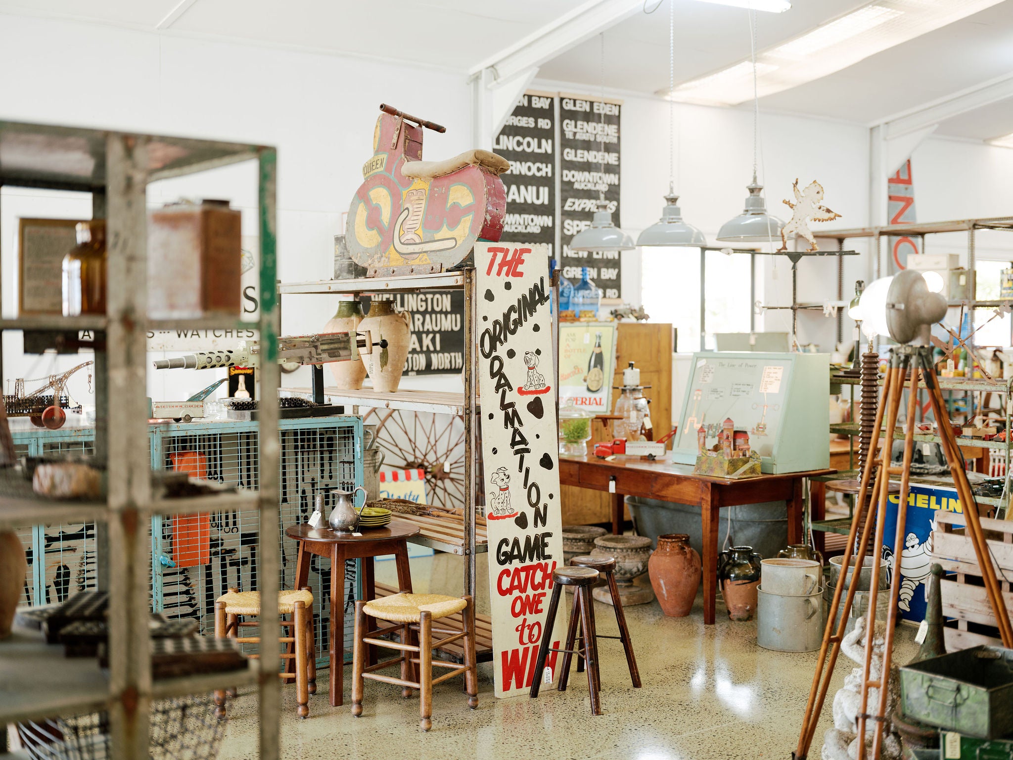 Salvage Place, Auckland