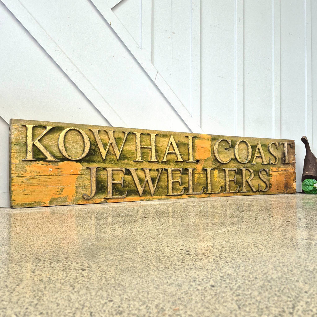 Kowhai Coast Jewellers Sign