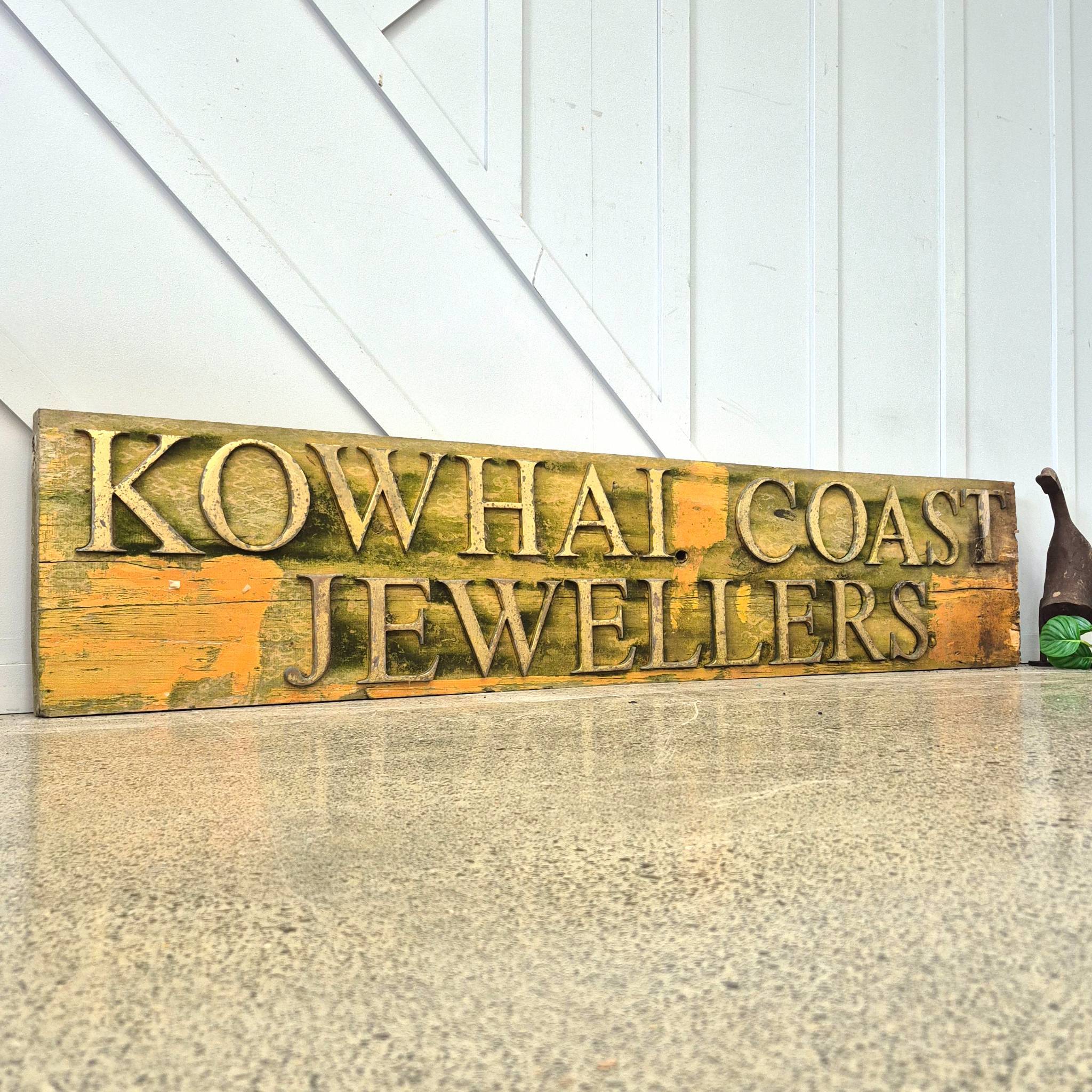 Kowhai Coast Jewellers Sign