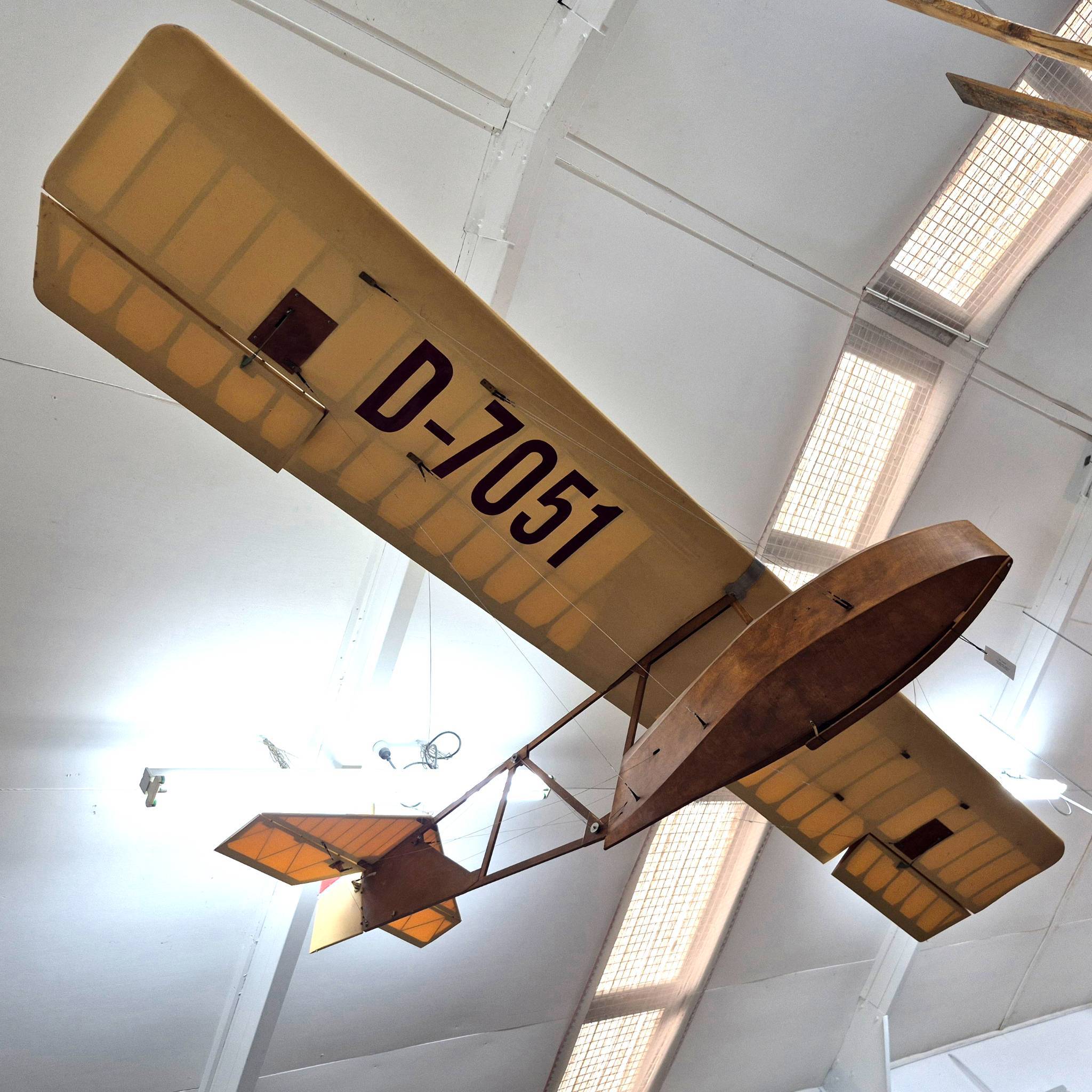 A Large Model Aeroplane