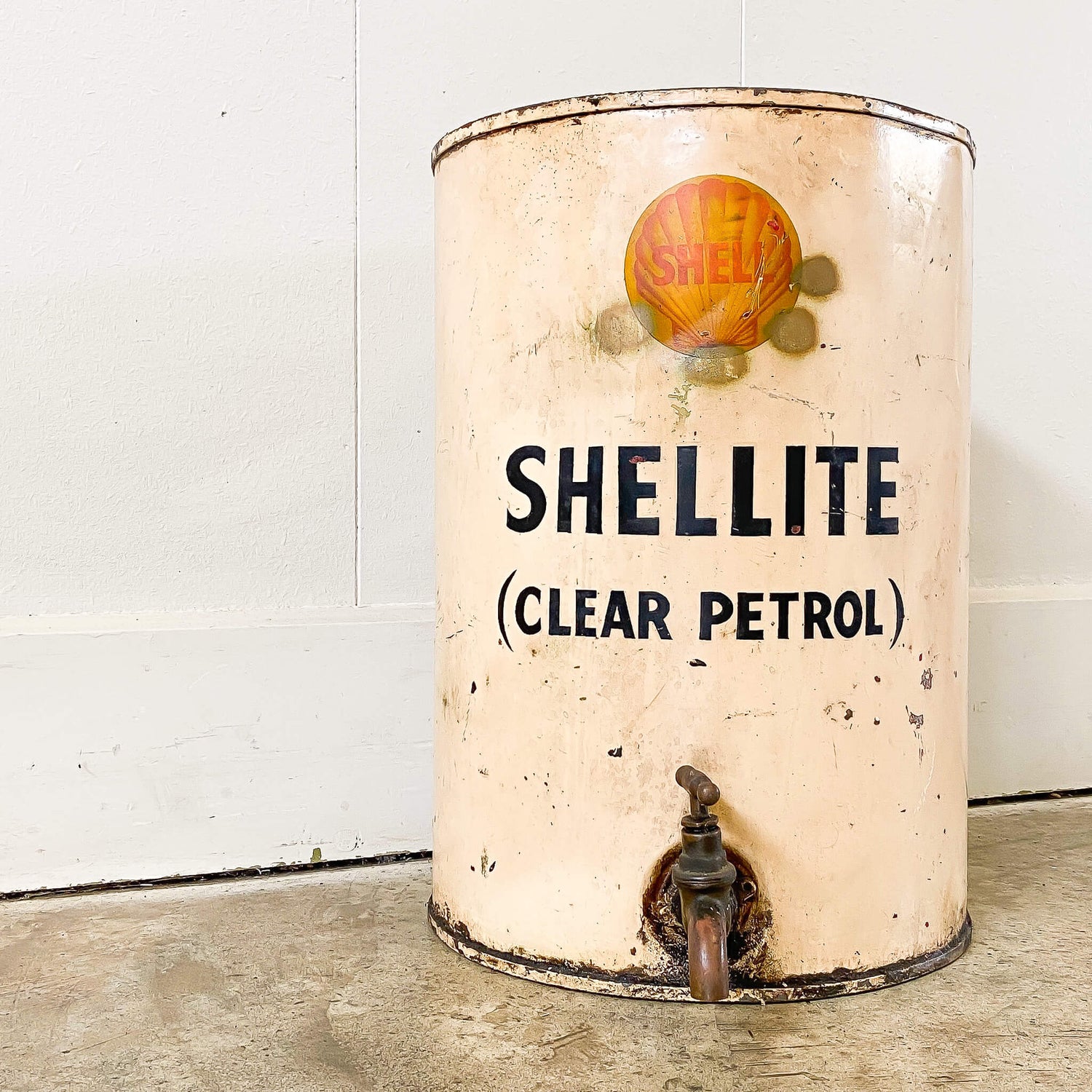 Large Shellite Oil Tin