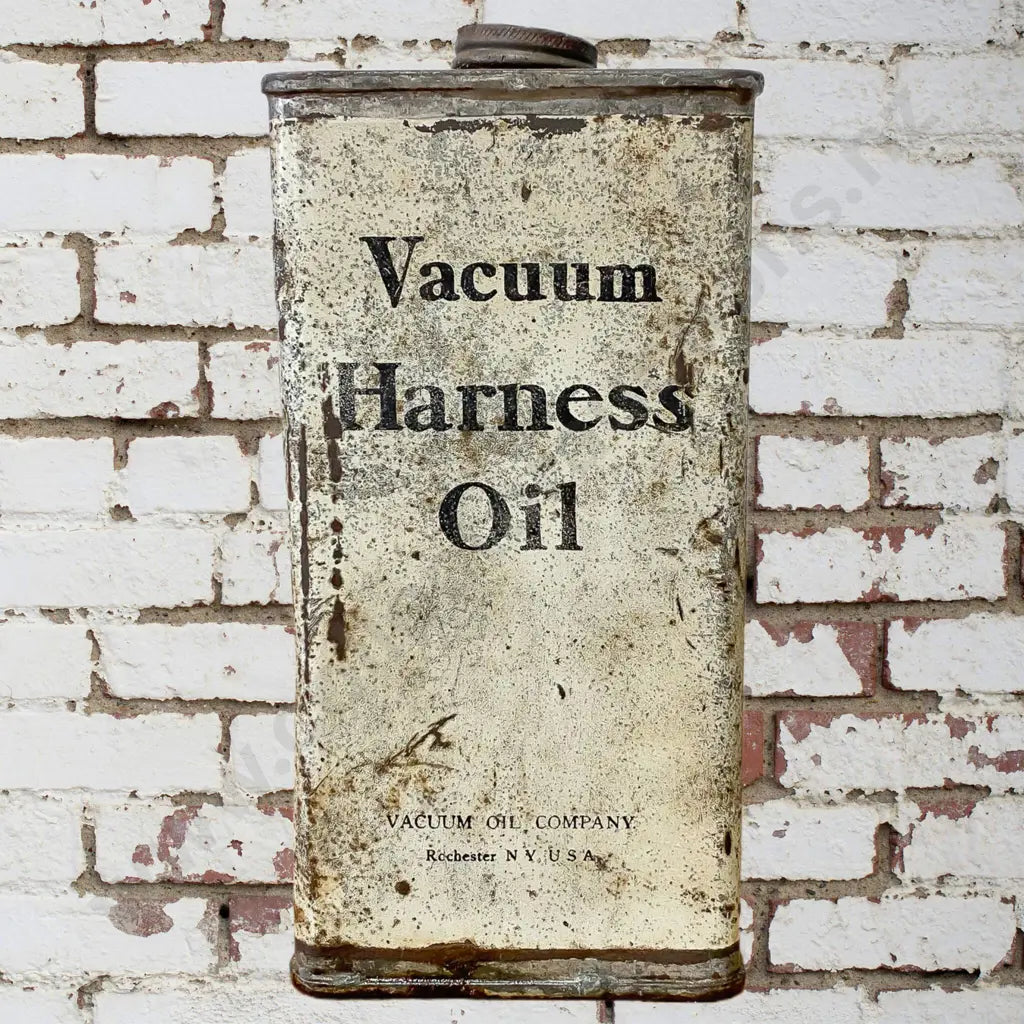 Size 8cm Long x 8cm Wide x 16cm High. Early Tin, german writing on one side that is an old version that does not get used anymore.