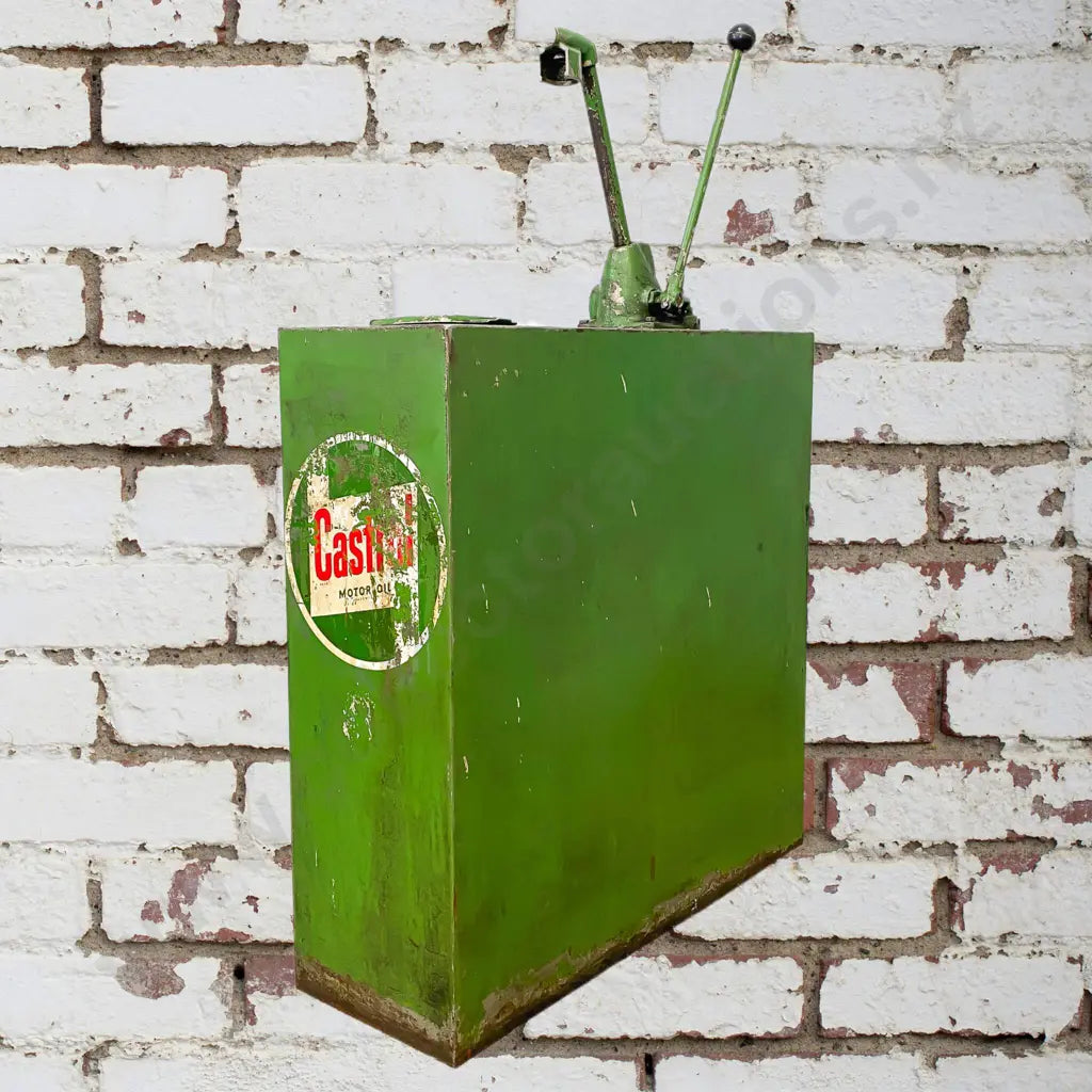 Size 31cm Long x 91cm Wide x 92cm High, with pump 1.37m high.