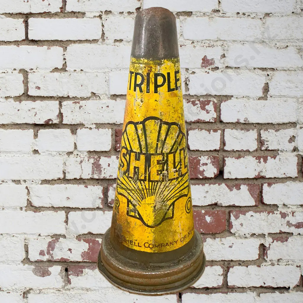 Size 16cm tall x 7cm diameter Screen printed, red faded, Shell Oil Co of NZ. Condition fair.