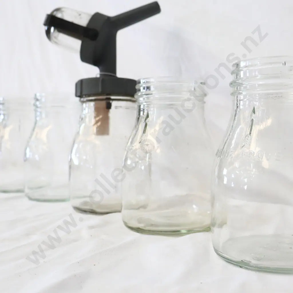 No chips or cracks. Ex Puriri Service Station