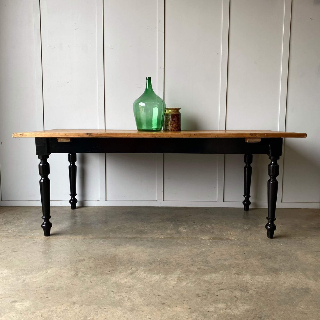 Farmhouse table antique