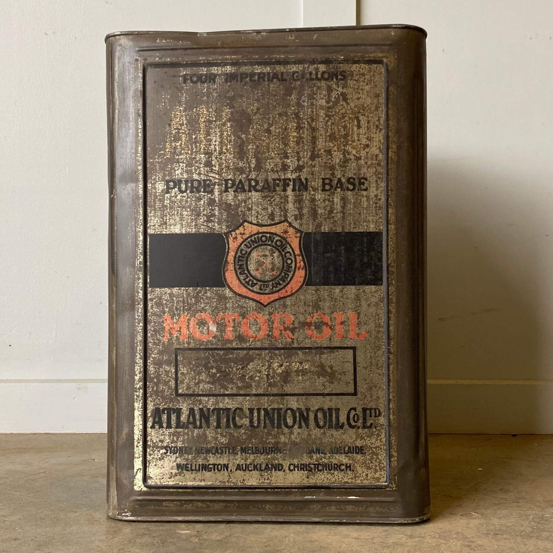 Vintage garage Oil Tin