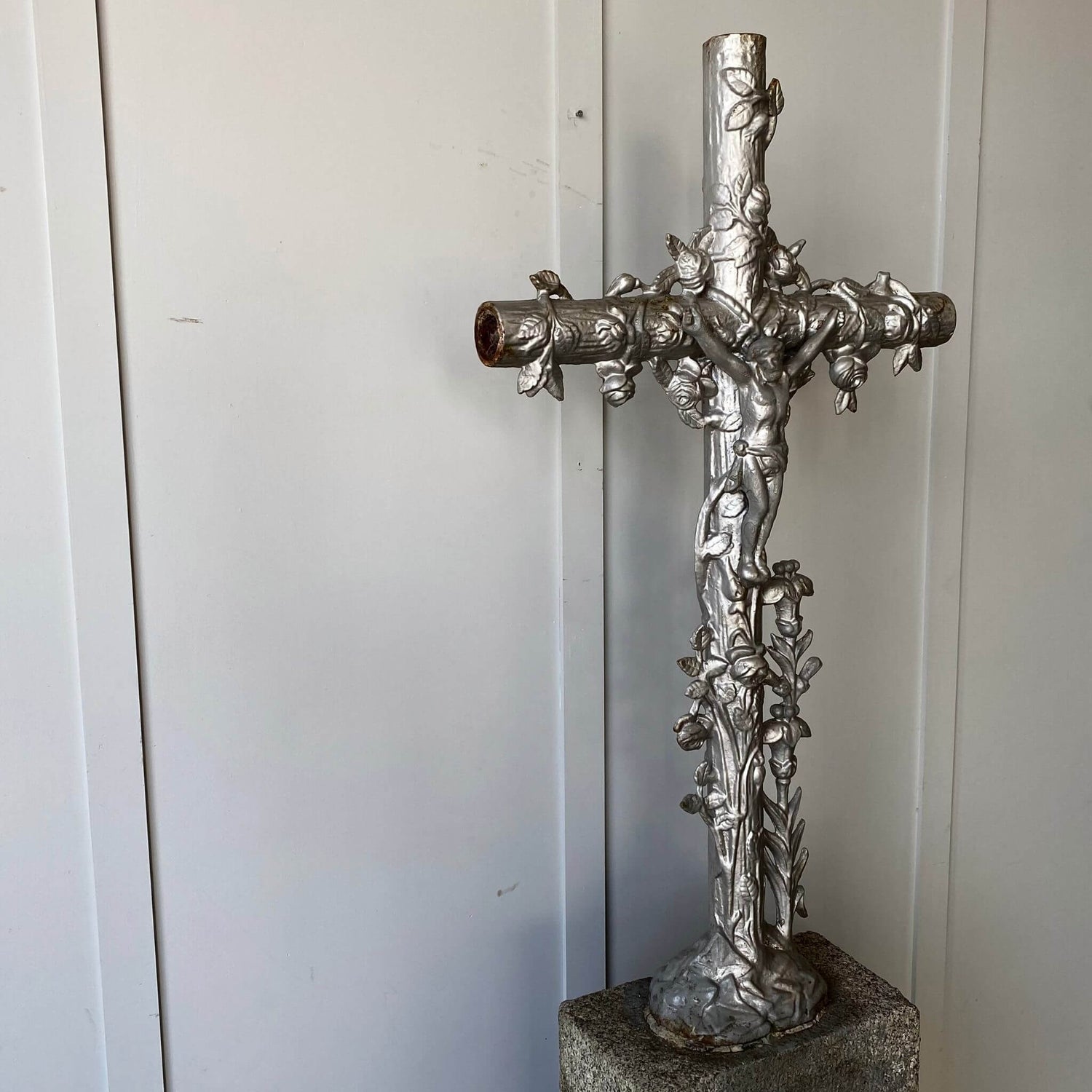 French Vineyard guardian cast iron cross