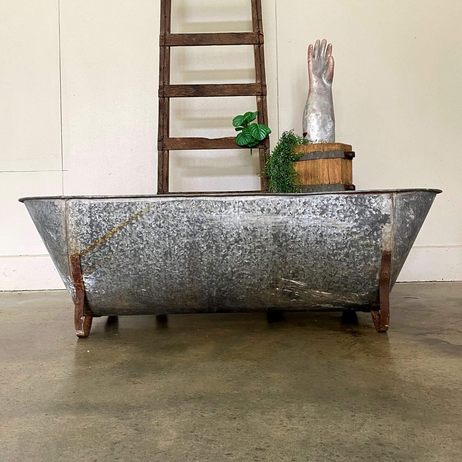 Vintage Garden Bath